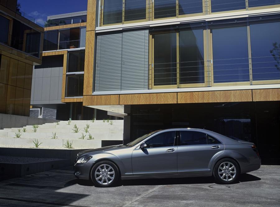  Mercedes-Benz S-Class 2007 года  (фото 275 из 414)